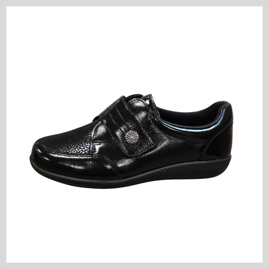 DB Shoes 68182Q Ladies Wide Fit Black Shoe